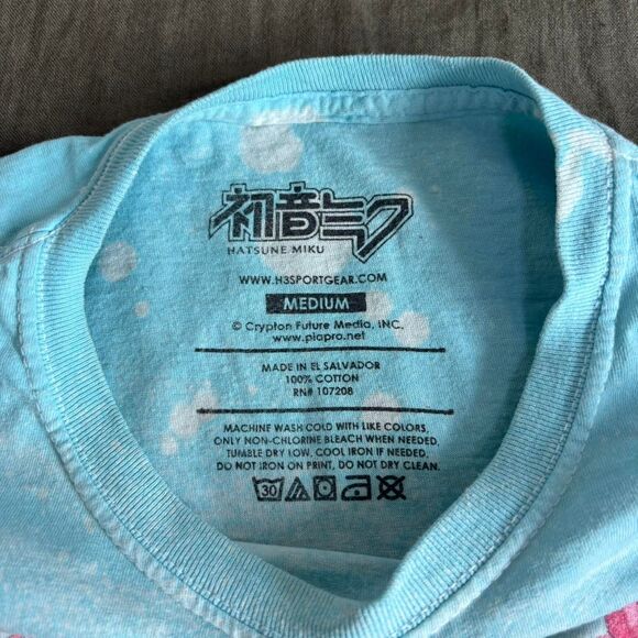 hatsune miku printed tshirt - Picture 3 of 6